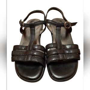 💎 SAS Black Strappy Sandals - Women's Size 8.5 💎